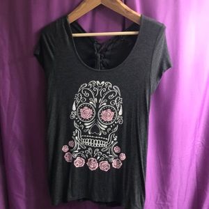 Charcoal Skull Top LG 🌈🍀